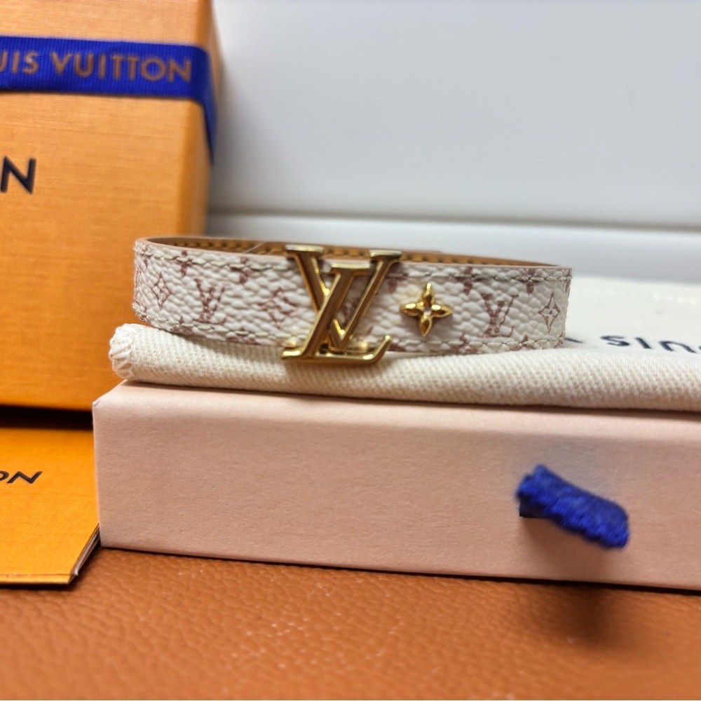 Louis Vuitton iconic bracket dune size 19